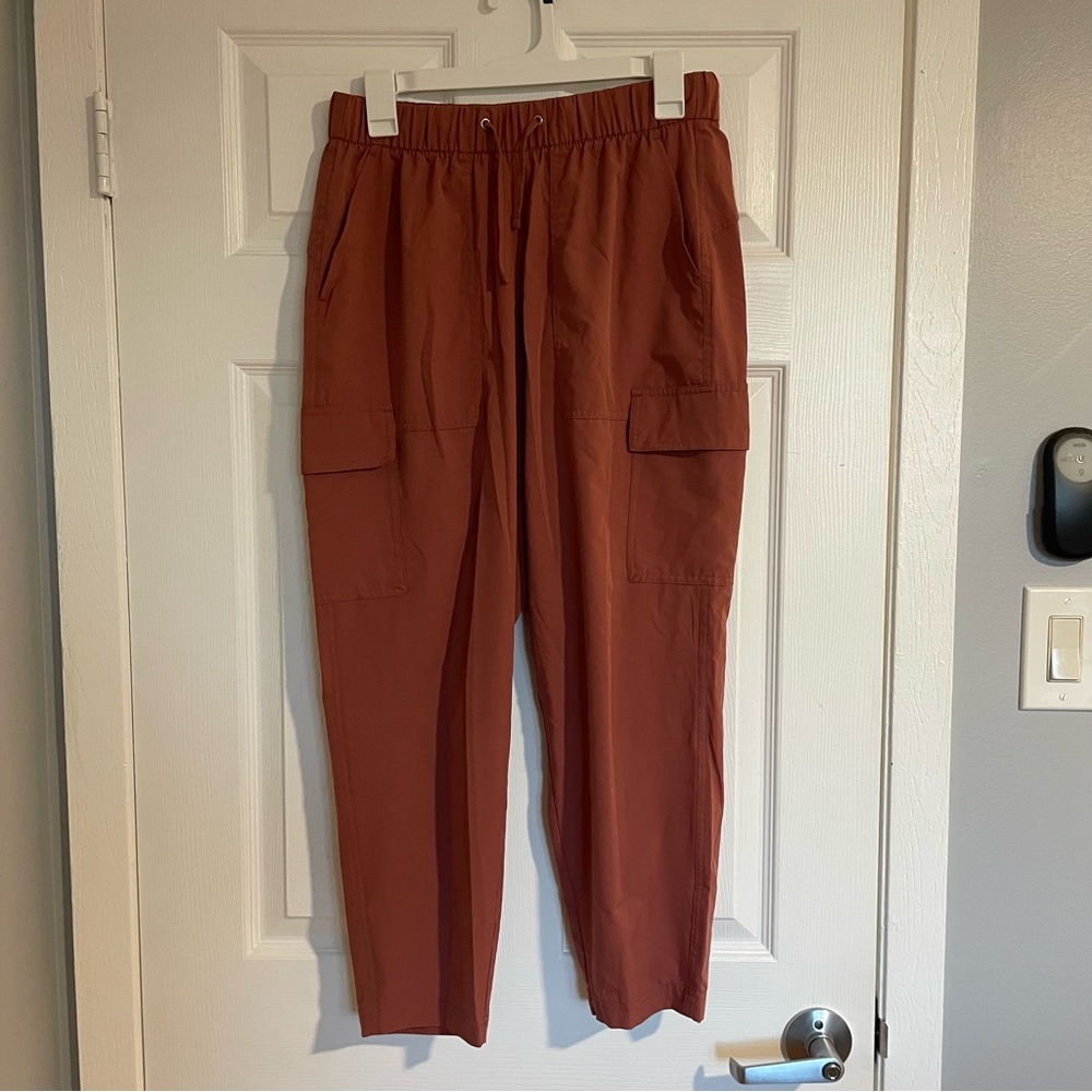 Old Navy Active Stretch Tech Cropped Pants